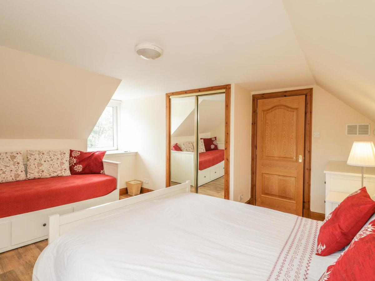10 Monarch Country Apartments Newtonmore Exterior foto